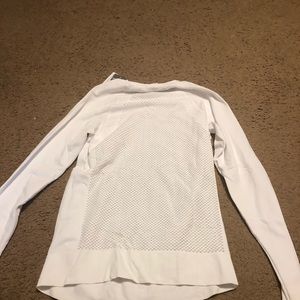 Athleta long sleeve shirt